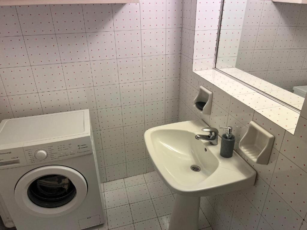 Cozerea Apartment *